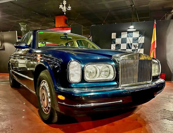 ROLLS-ROYCE SILVER SERAPH