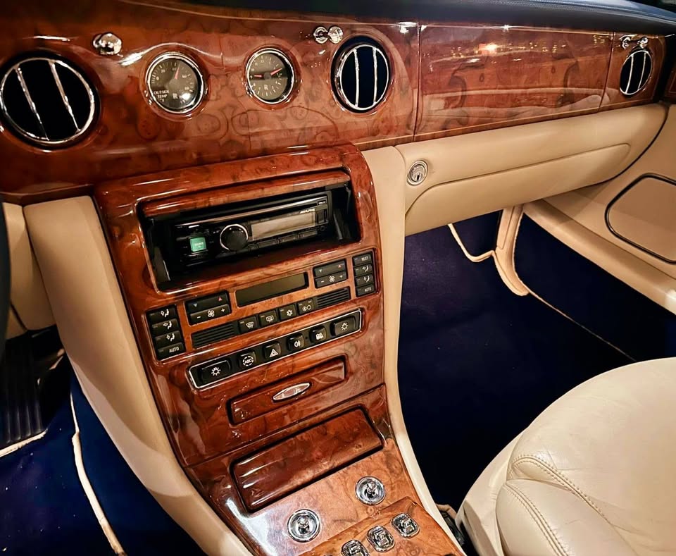 ROLLS-ROYCE SILVER SERAPH