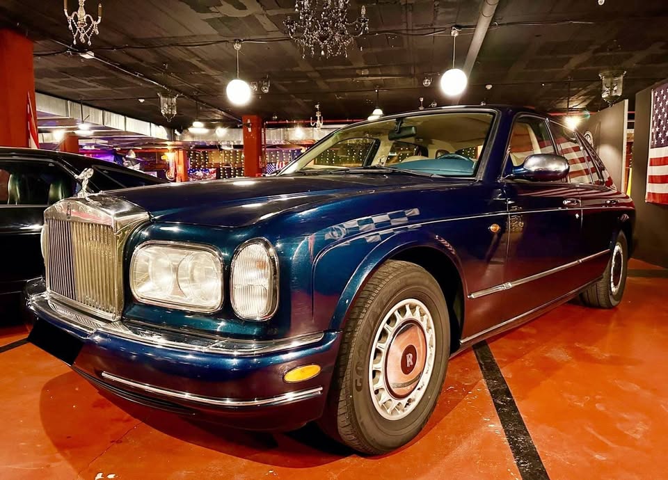 ROLLS-ROYCE SILVER SERAPH