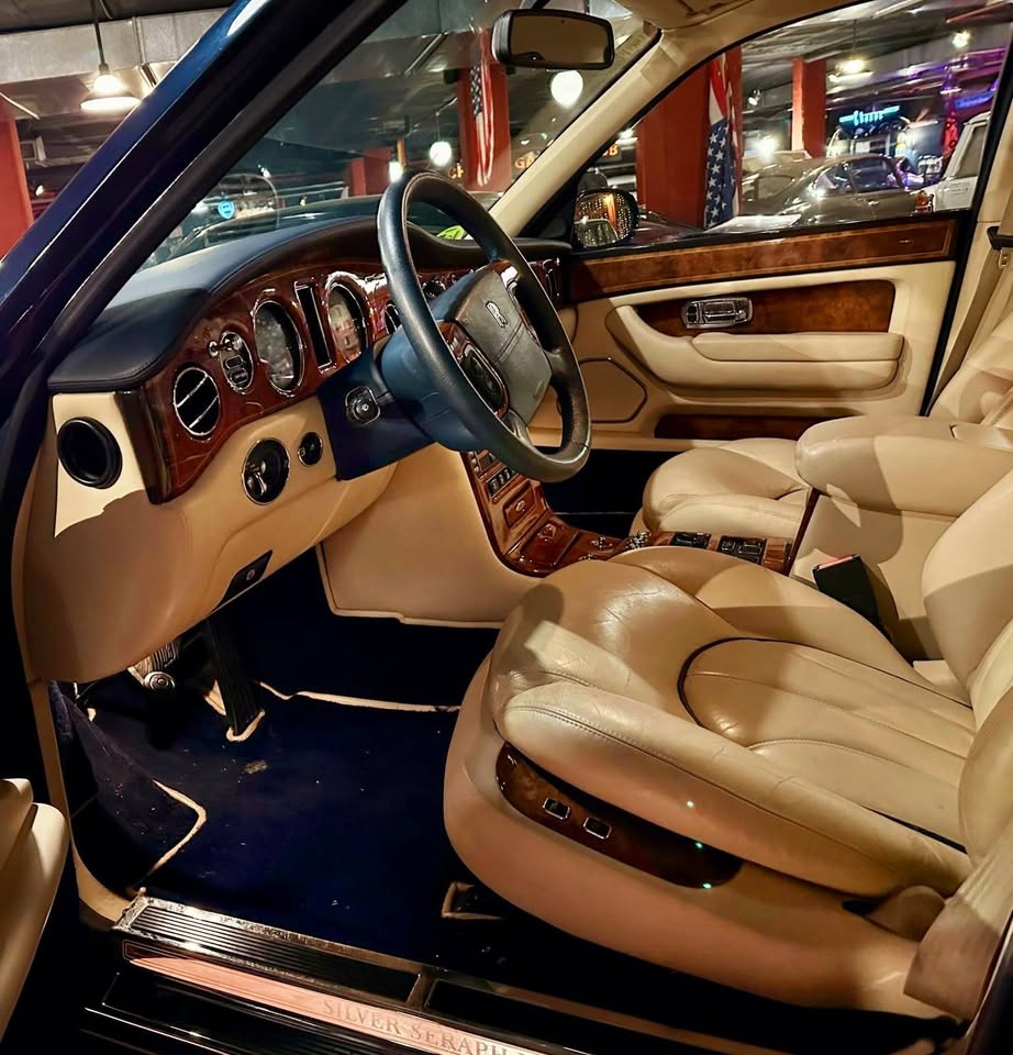 ROLLS-ROYCE SILVER SERAPH