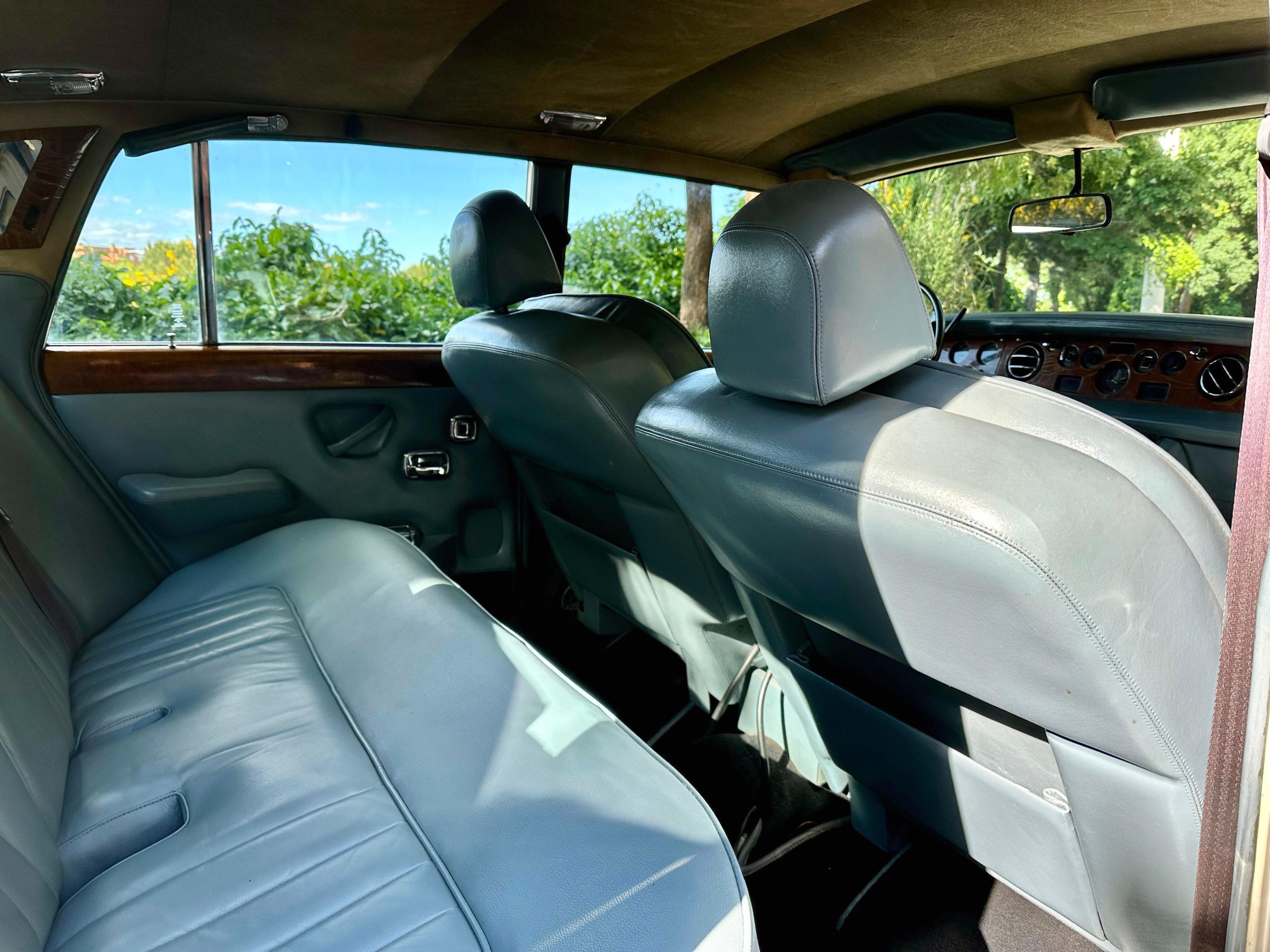 ROLLS-ROYCE SILVER SHADOW