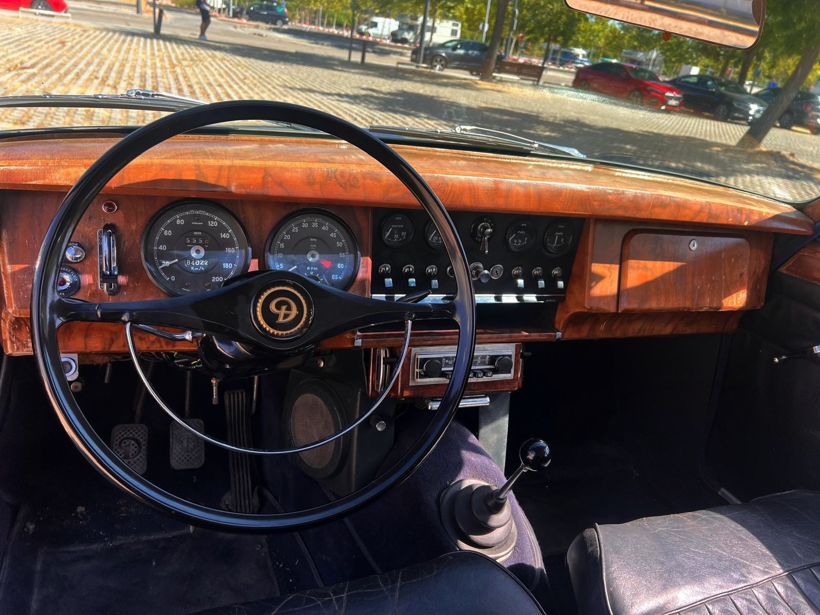 DAIMLER V8 2.5 SALOON