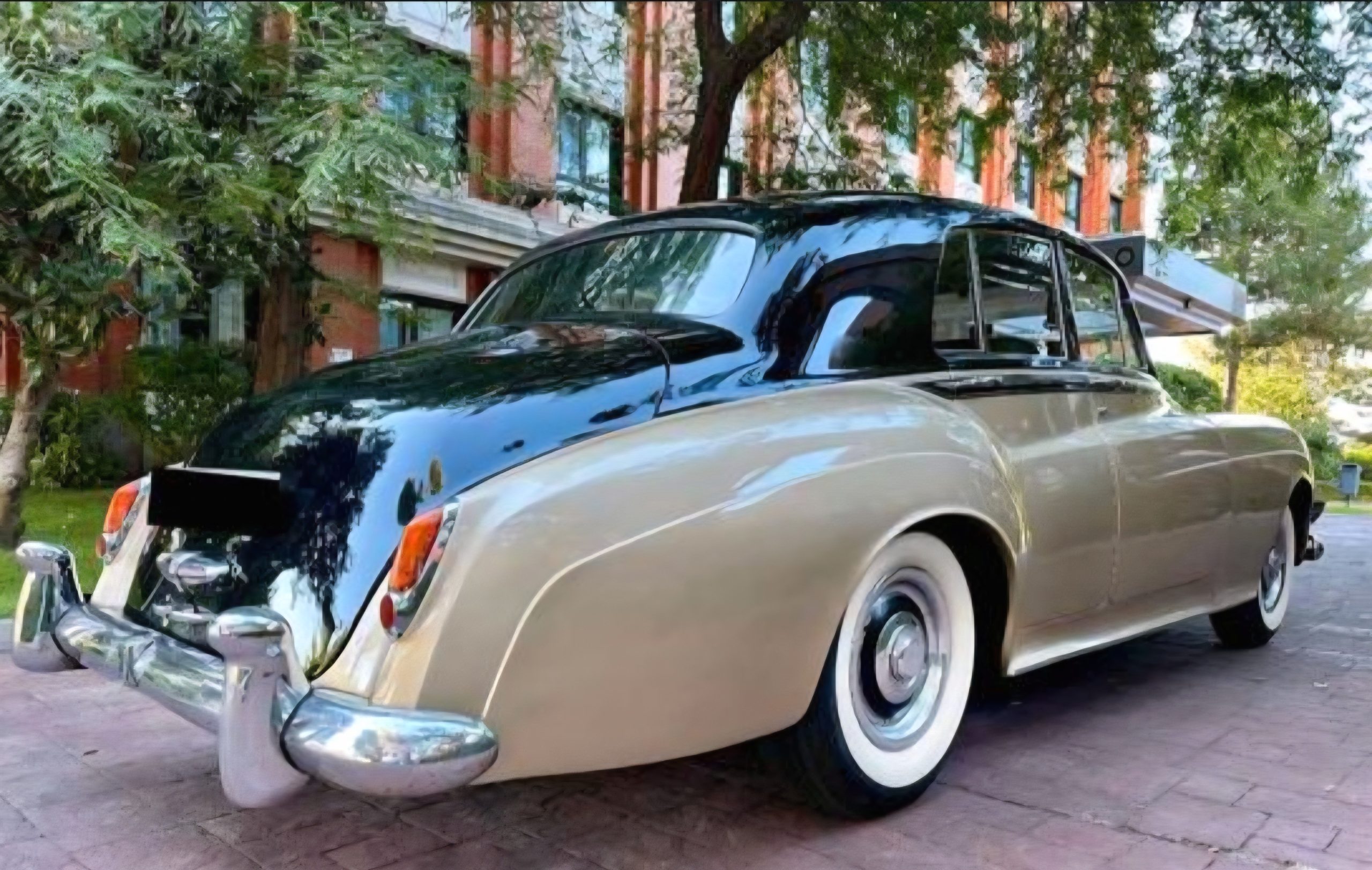 ROLLS ROYCE SILVER CLOUD I