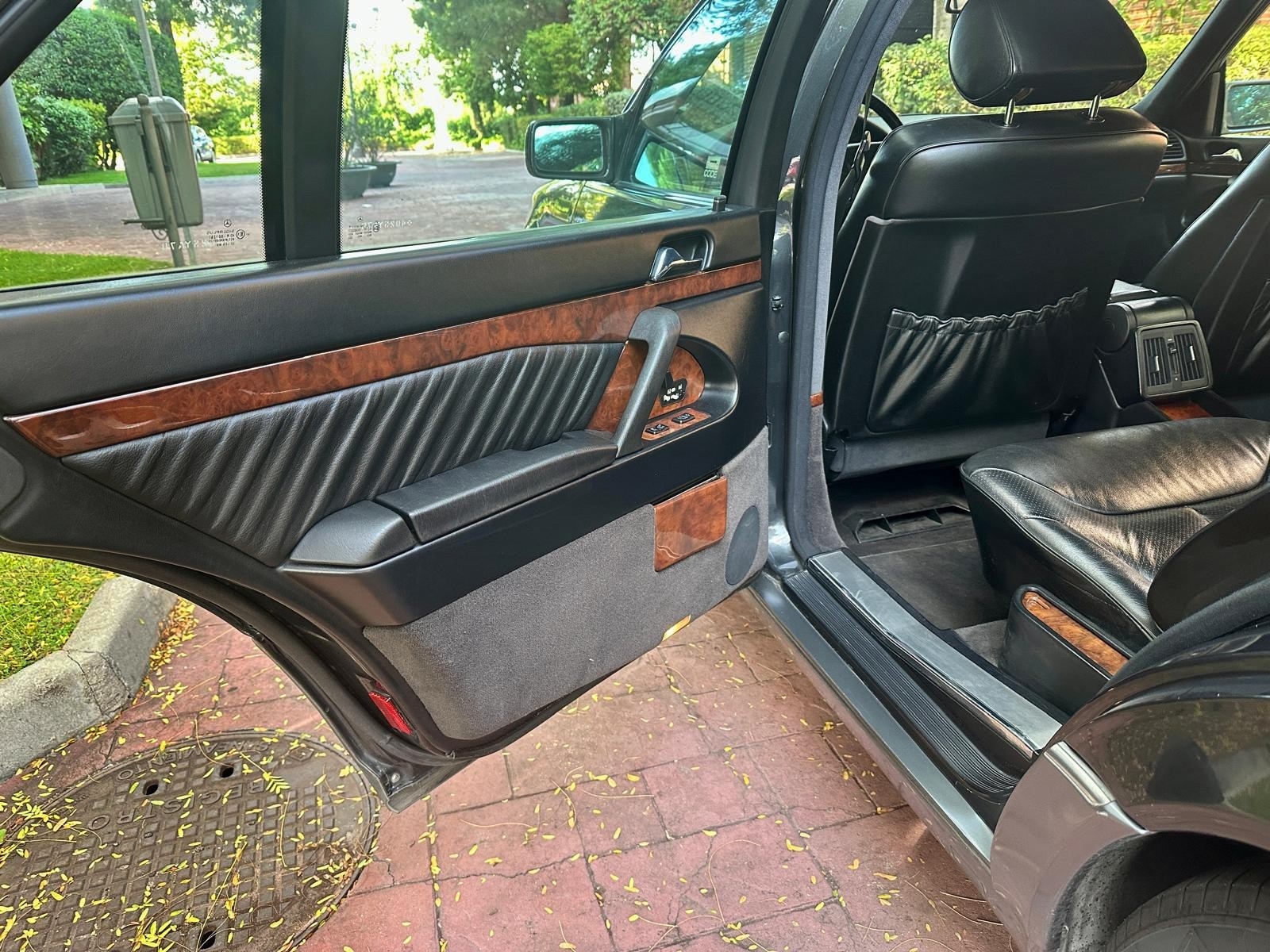 MERCEDES BENZ 600SEL