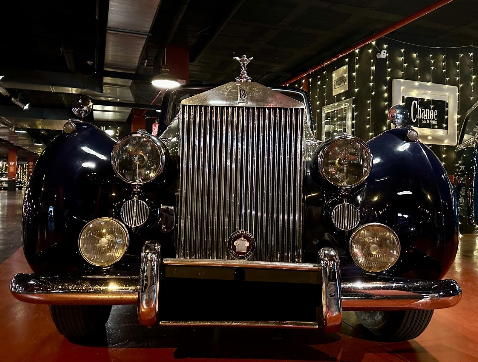 ROLLS-ROYCE SILVER DAWN