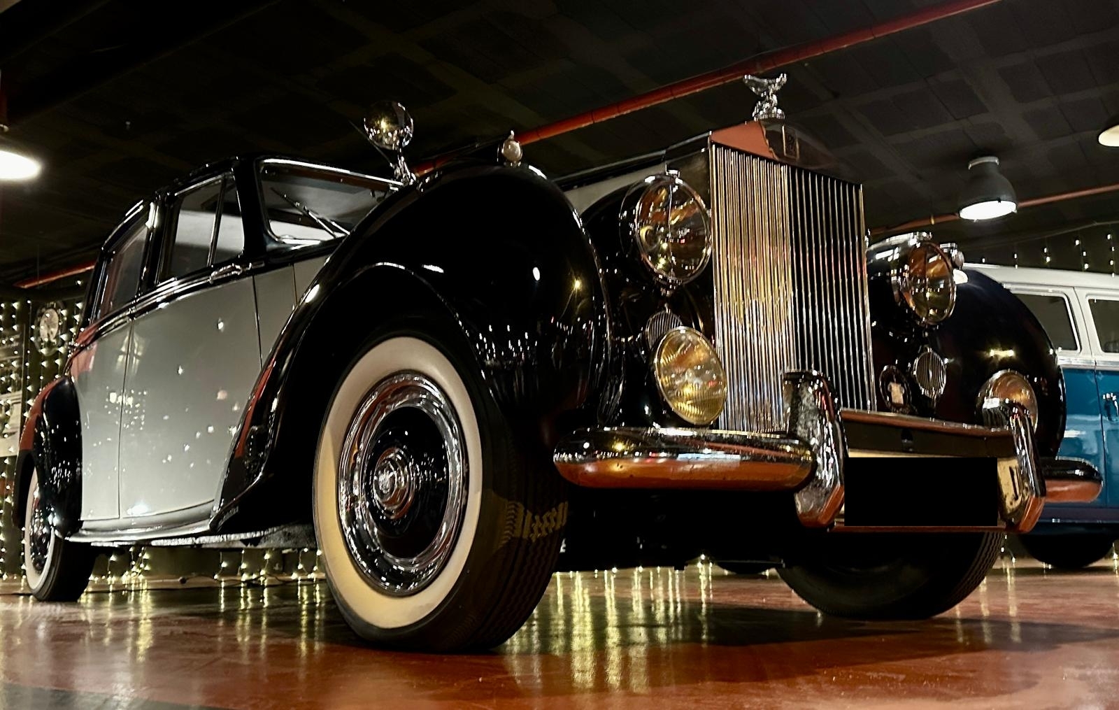 ROLLS-ROYCE SILVER DAWN
