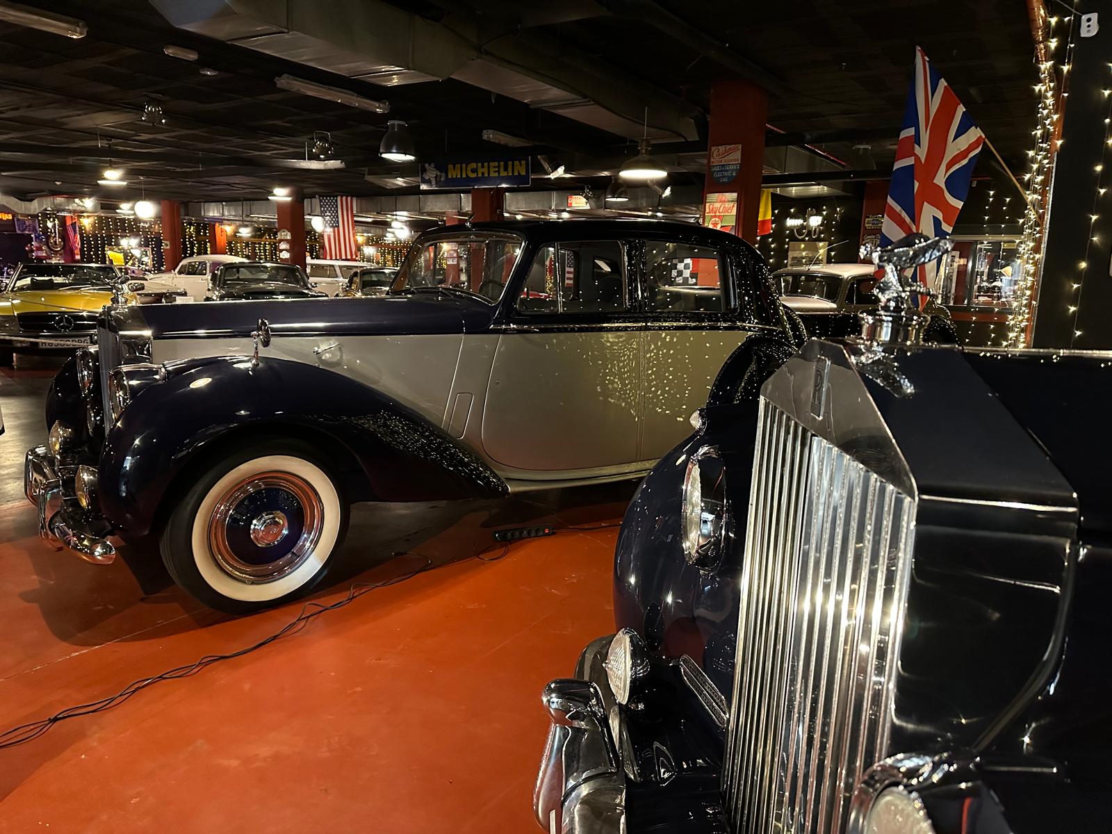 ROLLS-ROYCE SILVER DAWN