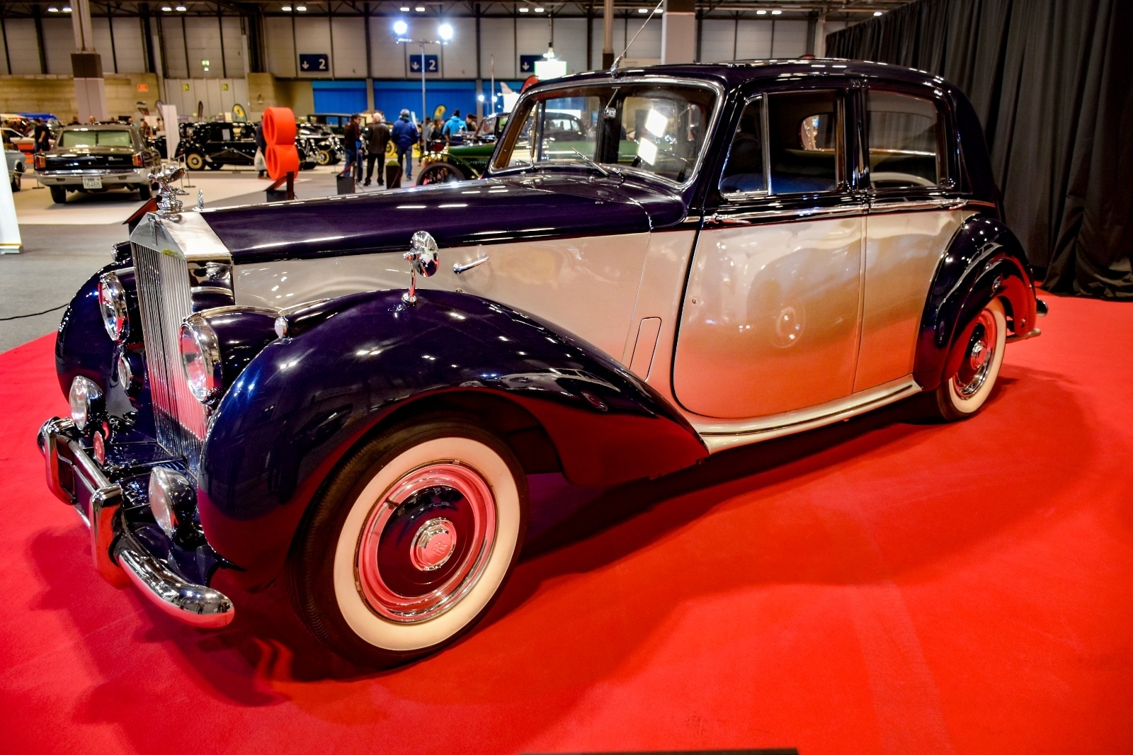 ROLLS-ROYCE SILVER DAWN