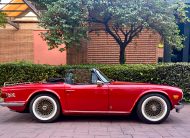 TRIUMPH TR6