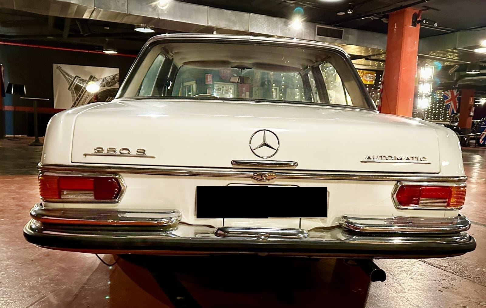 MERCEDES BENZ 250S