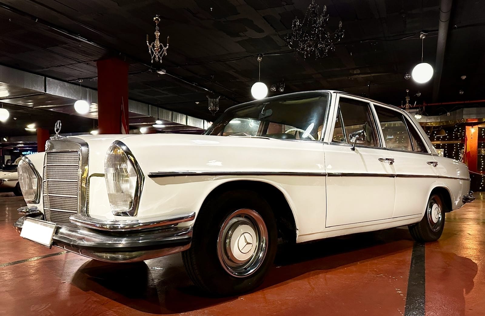 MERCEDES BENZ 250S