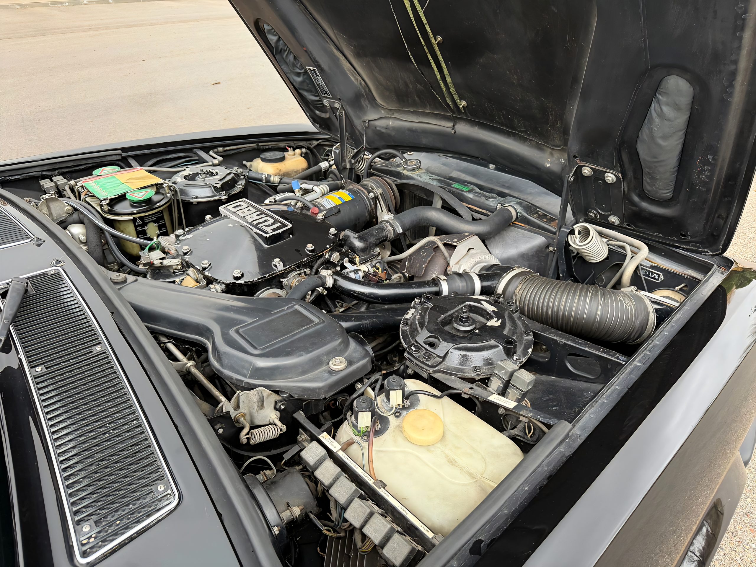 BENTLEY MULSANNE TURBO