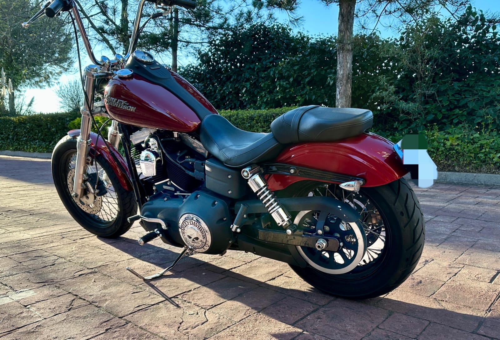 HARLEY DAVIDSON-FXDB DYNA STREET-BOB