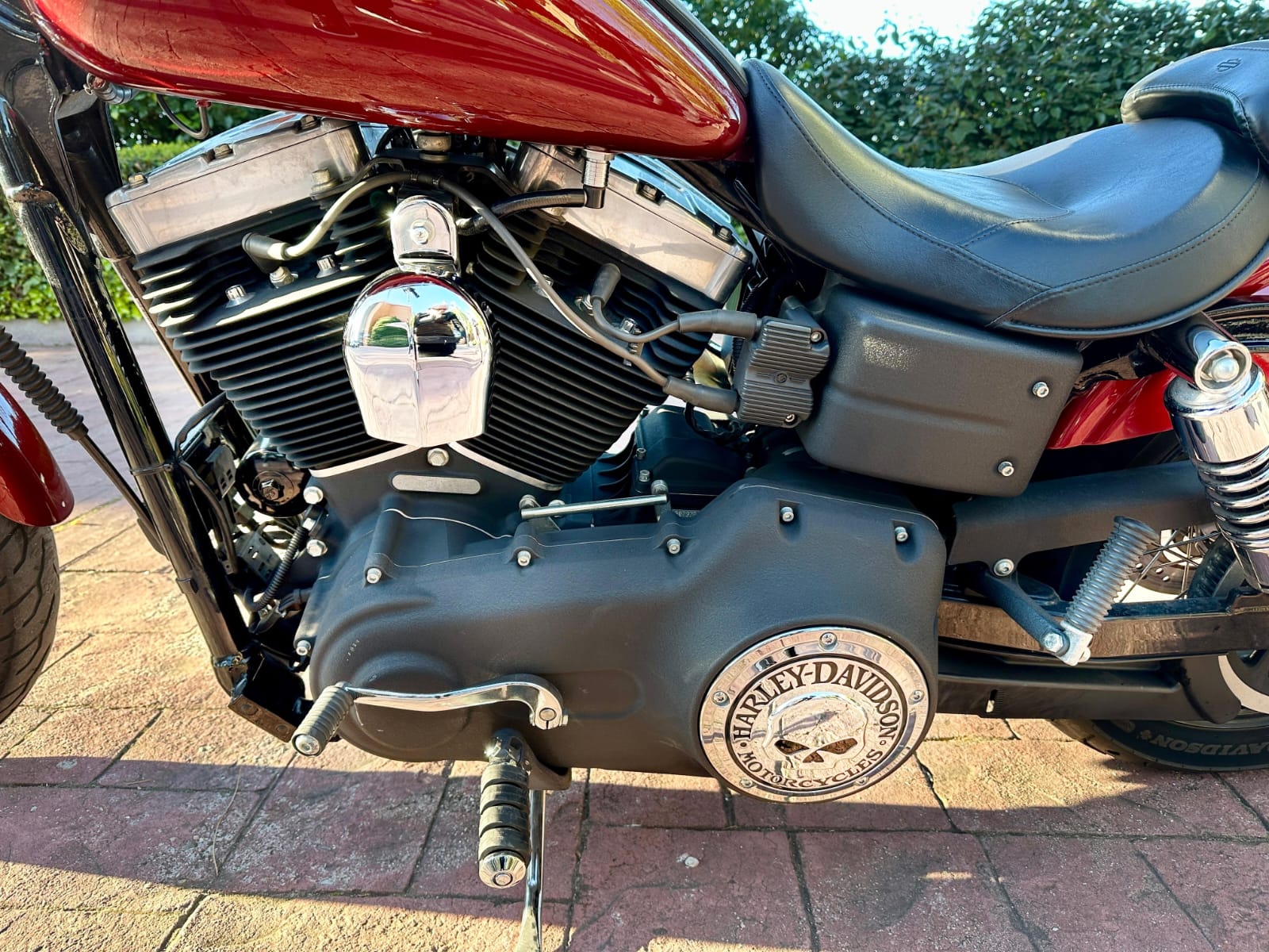 HARLEY DAVIDSON-FXDB DYNA STREET-BOB