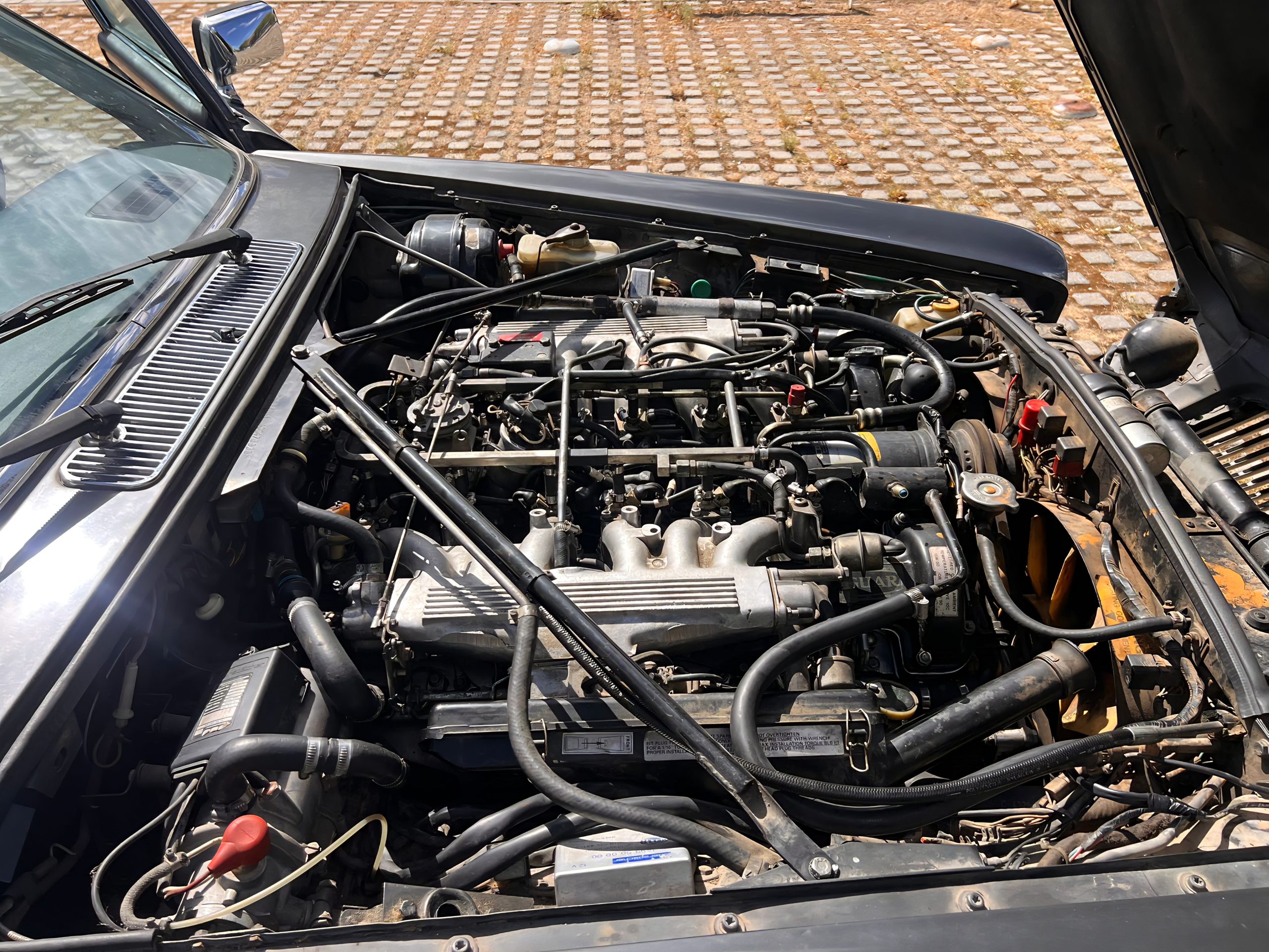 JAGUAR SOVEREIGN V12