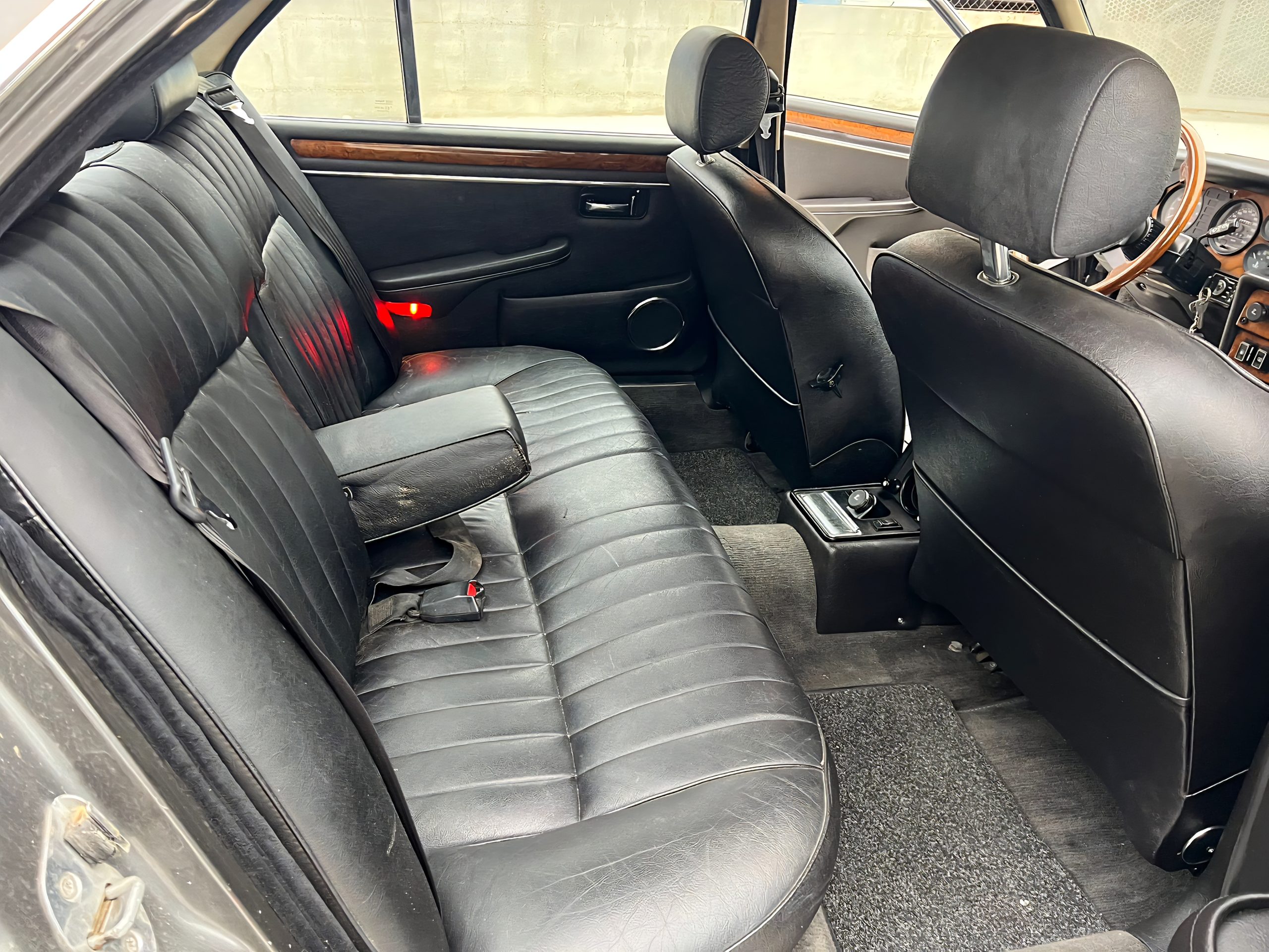 JAGUAR SOVEREIGN V12