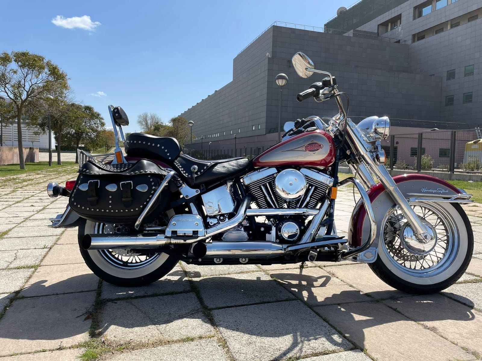 HARLEY DAVIDSON HERITAGE SOFTAIL CLASSIC