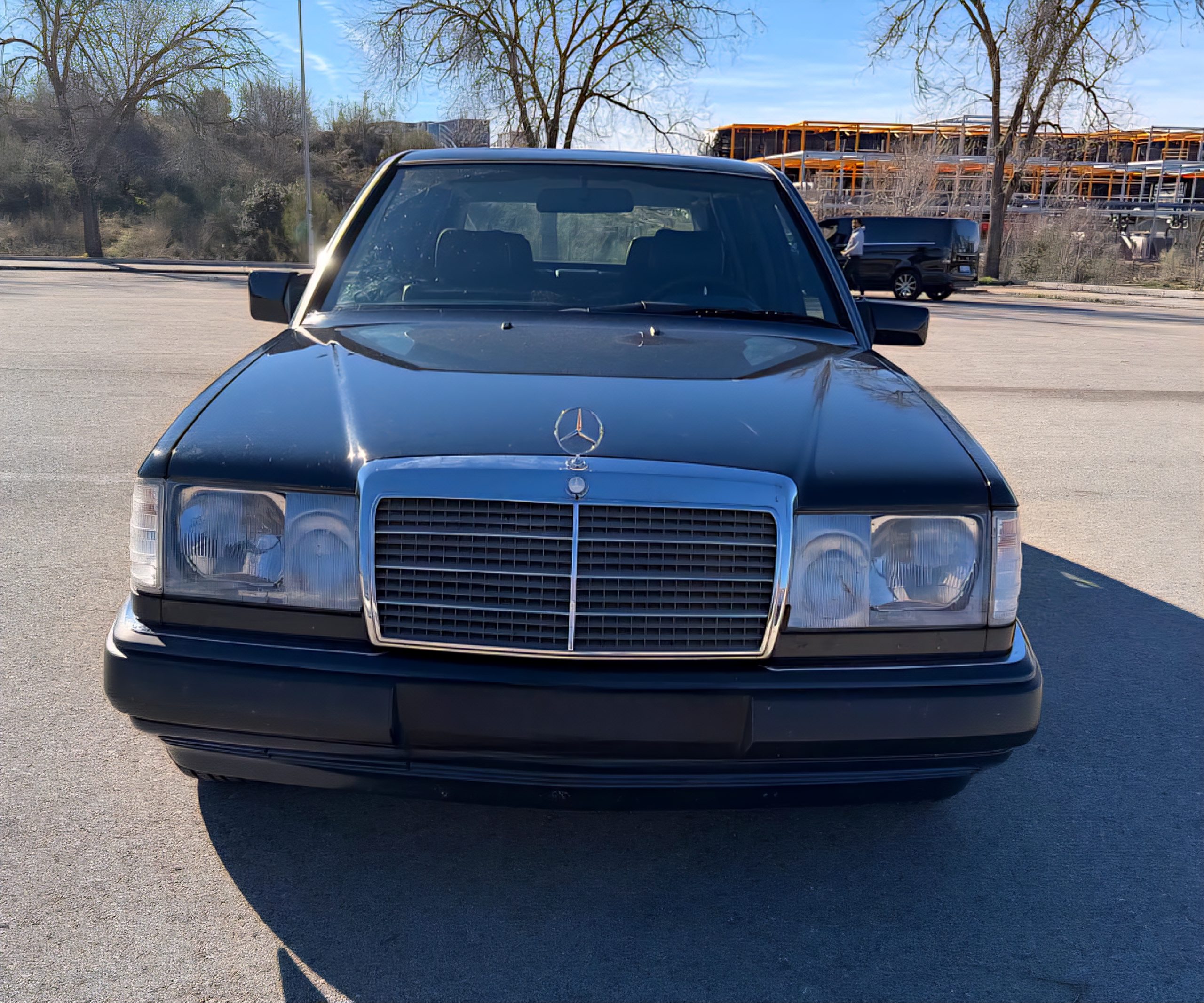 MERCEDES BENZ PULLMAN 260E