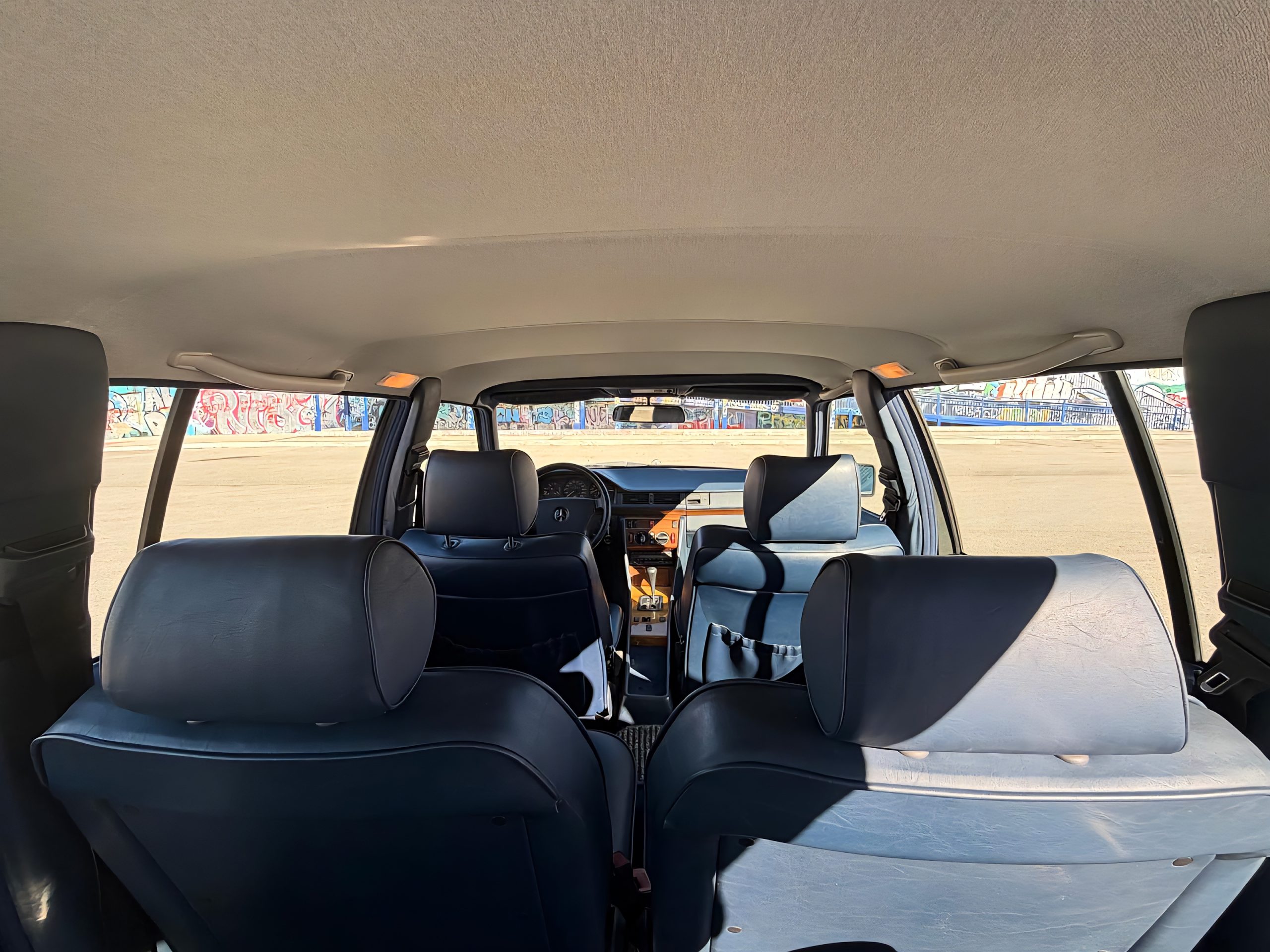 MERCEDES BENZ PULLMAN 260E