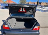 MERCEDES BENZ PULLMAN 260E