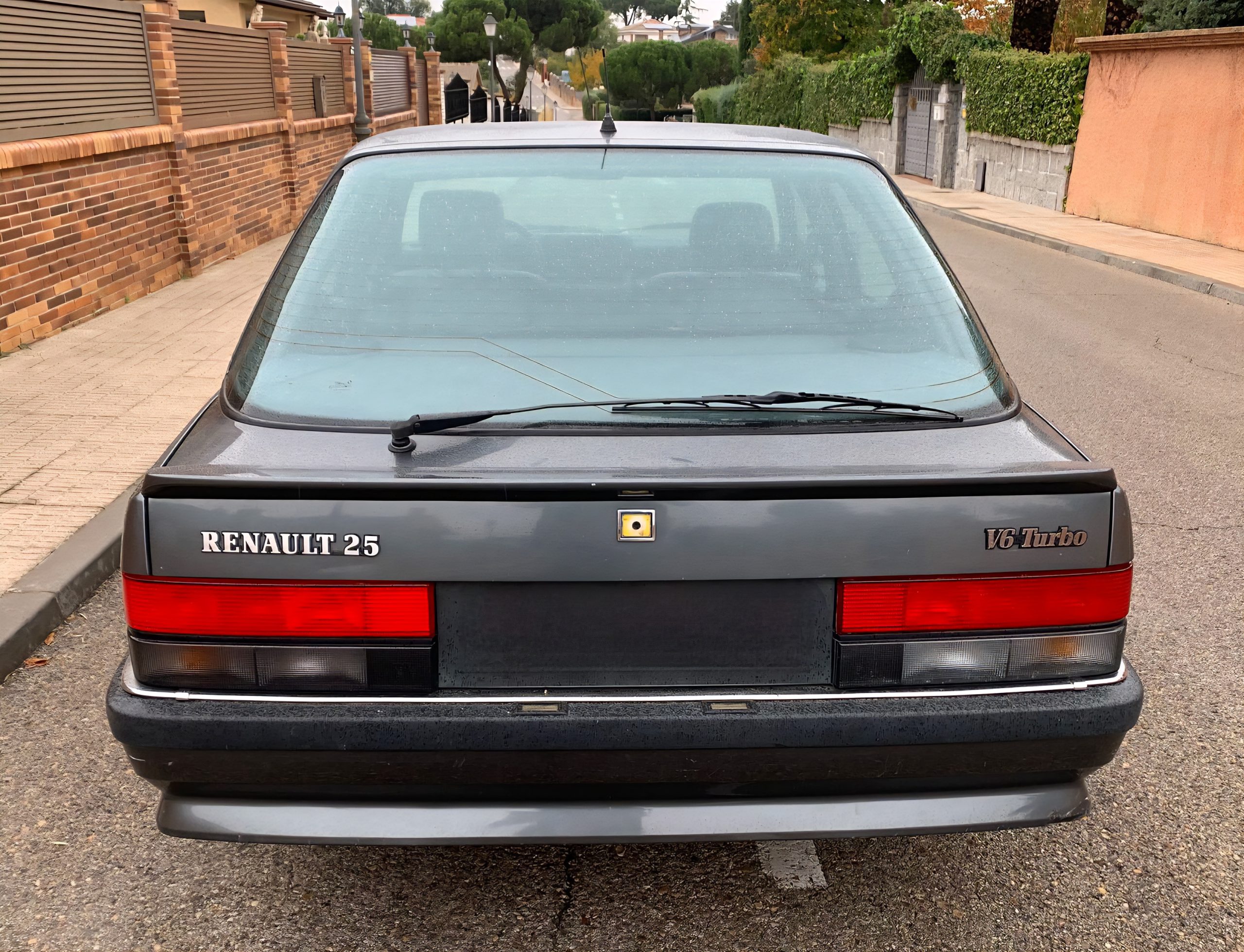 RENAULT 25 V6 TURBO